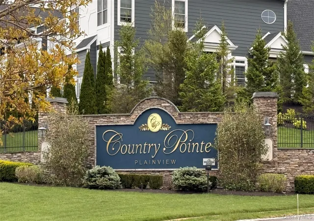 5th image of 12103 Aspenwood Dr, Oyster Bay, NY 11803 | MLS# 994649