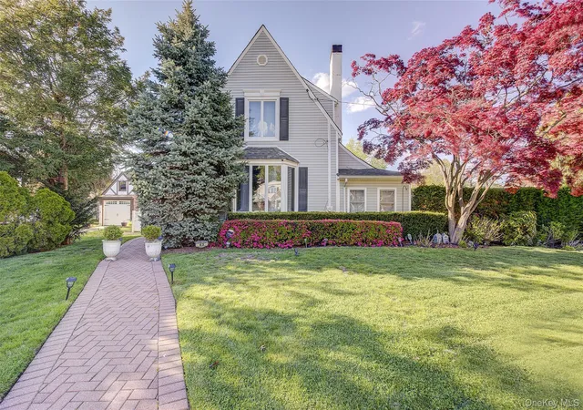2nd image of 63 Buckingham Pl, Hempstead, NY 11563 | MLS# 994650