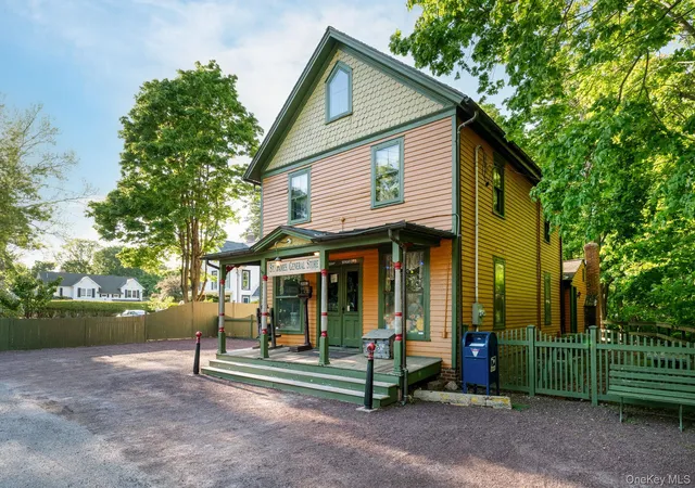 47th image of 2 Spring Hill Rd, Saint James, NY 11780 | MLS# 994674