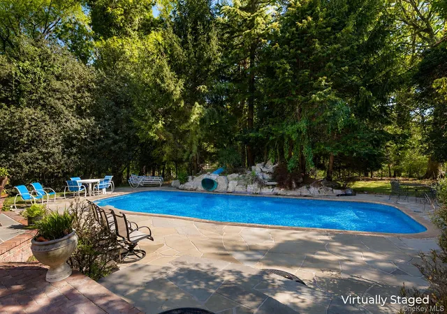 5th image of 2 Spring Hill Rd, Saint James, NY 11780 | MLS# 994674