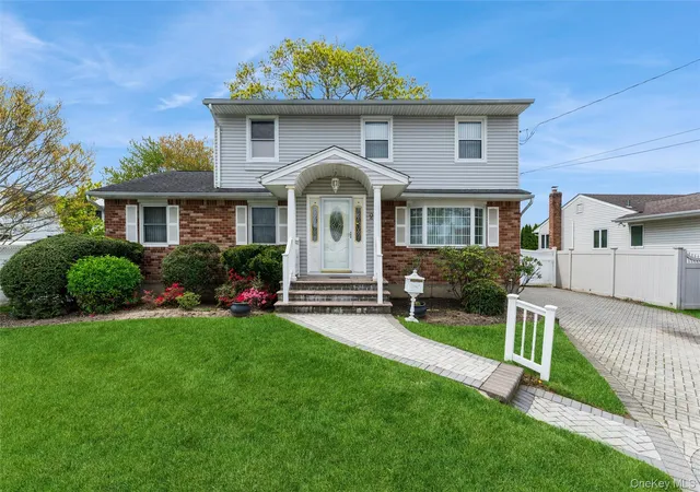1st image of 2 2nd Ave, Oyster Bay, NY 11735 | MLS# 994675