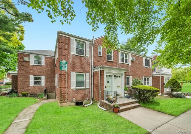 2nd image of 261 10 Langston Ave #G99E, Glen Oaks, NY 11004 | MLS# 994749