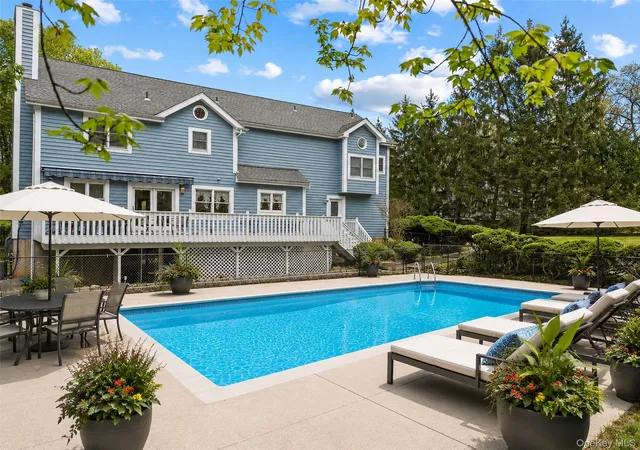 Photo 3 of Sale Pending at 3 Anita Ct, Cortlandt Manor, NY 10567 | MLS# 994810 | Listing updated on 2026-08-18