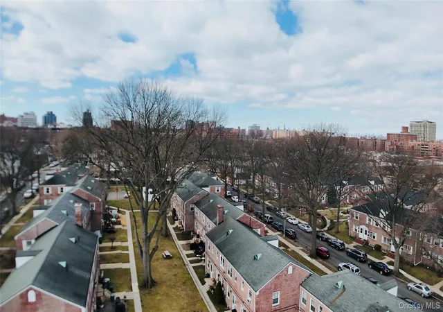 15th image of 6434 Grand Central Pkwy #3D, Forest Hills, NY 11375 | MLS# 994828