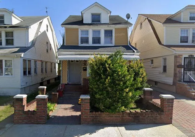 Photo 2 of Single family home for sale at 20526 116th Road, Saint Albans, NY 11412 | MLS# 994843 | Listing updated on 2026-05-05