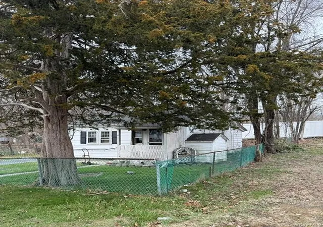 Homes for sale in Hyde Park, NY | 4 Benview Rd, Hyde Park, NY 12538 | MLS# 994846
