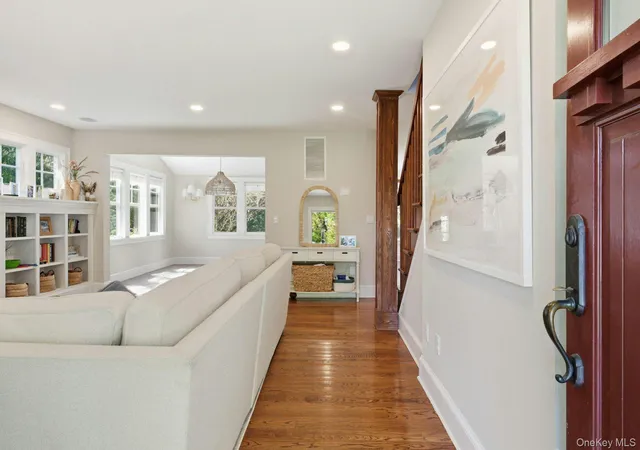 5th image of 200 Grant St, Centerport, NY 11721 | MLS# 994850