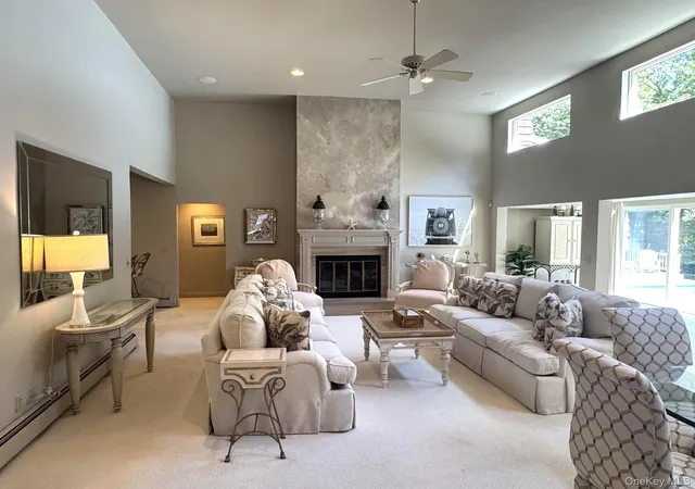 Photo 3 of Single family home for sale at 4 Lakewood Ln, Southampton, NY 11959 | MLS# 994890 | Listing updated on 2026-08-02