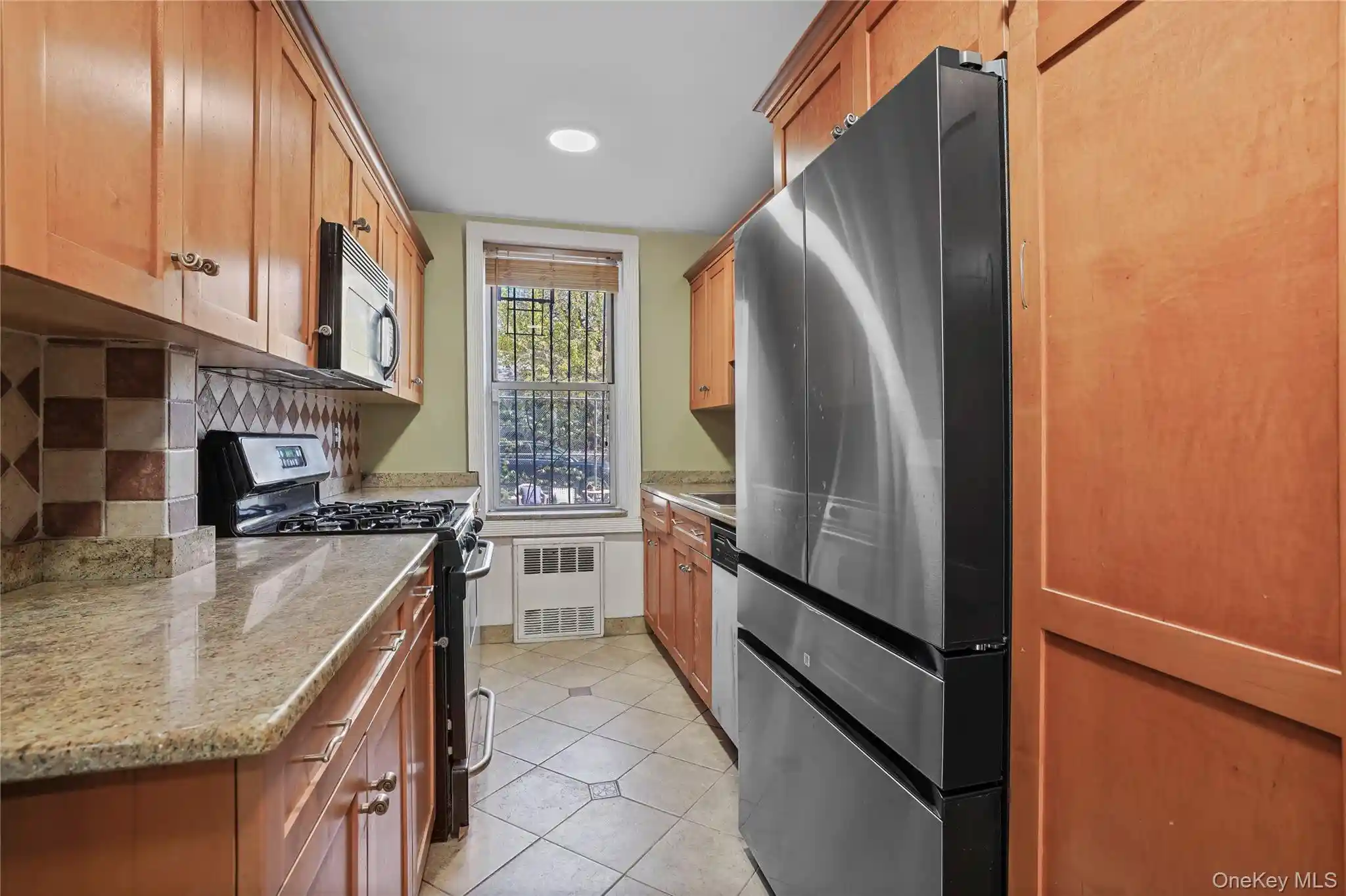 Listing Photo 2 - Condo for sale in 63-11 Queens Blvd located at 63-11 Queens Blvd, New York, NY 11377 - Unit #B11