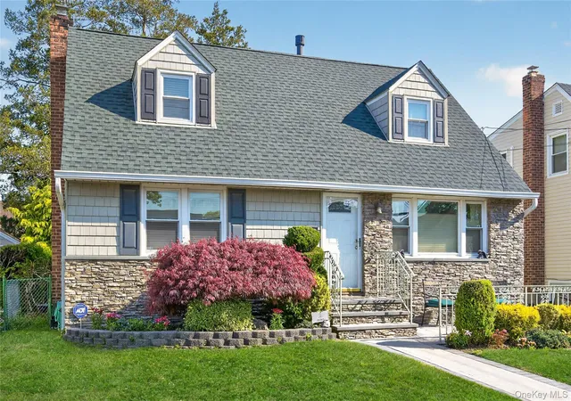 2nd image of 31 Broadway, New Hyde Park, NY 11040 | MLS# 994953