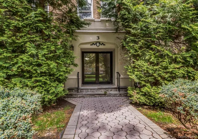 1st image of 472 Gramatan Ave #O2, Mount Vernon, NY 10552 | MLS# 994994