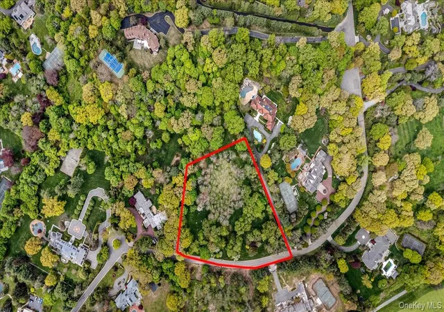 1st image of Parcel Lot 19 A 05630 Applegreen Dr, North Hempstead, NY 11568 | MLS# 995011