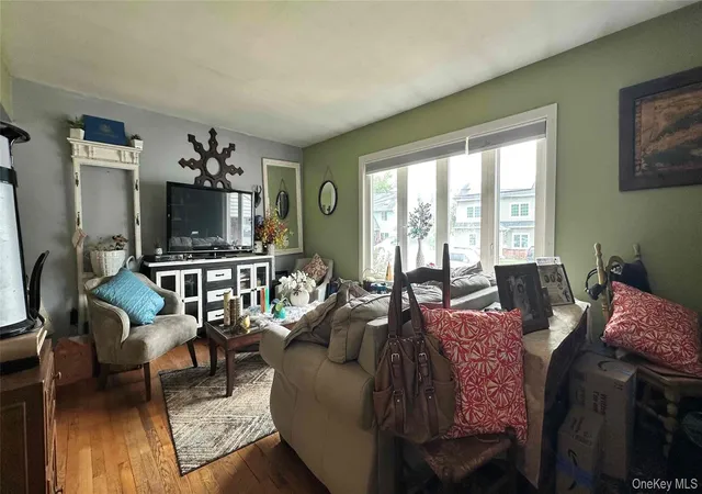 3rd image of 42 Kenwood Ave, Massapequa, NY 11758 | MLS# 995040