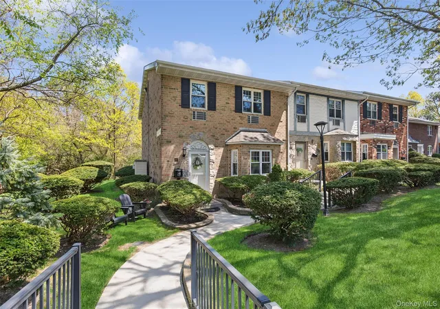 1st image of 18 Glen Hollow Dr #F1, Holtsville, NY 11742 | MLS# 995098