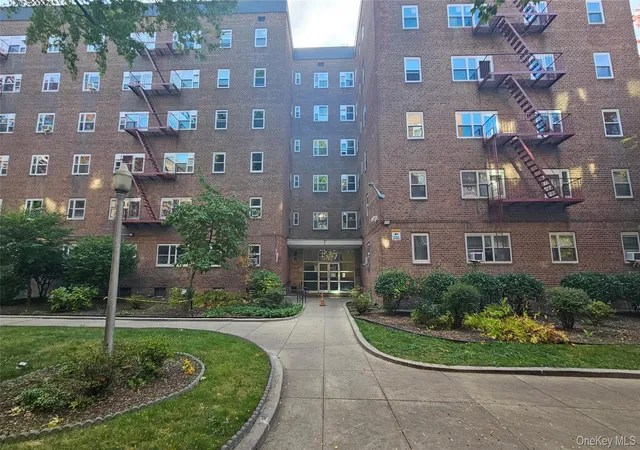 1st image of 44 69 Kissena Blvd #4M, Flushing, NY 11355 | MLS# 995112