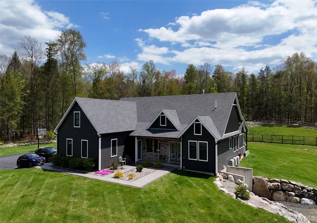 2nd image of 240 Sinsabaugh Rd, Pine Bush, NY 12566 | MLS# 995154