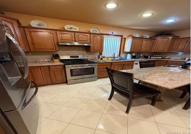Listing Photo 4 - Condo for sale in building located at 114 Bay 32nd St, Brooklyn, NY 11214