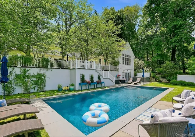 Homes for sale in New Castle, NY | 40 Algonquin Dr, New Castle, NY 10514 | MLS# 995167