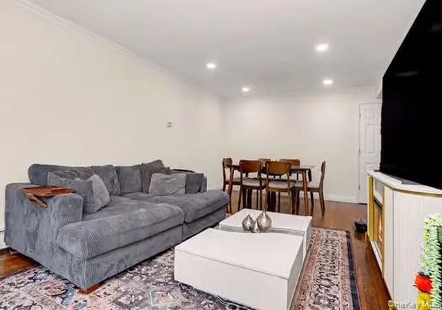 Homes for sale in Ramapo, NY | 129 Parkside Dr, Ramapo, NY 10901 | MLS# 995174