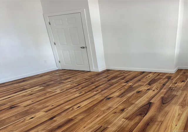 5th image of 1108 1St Ave, New Hyde Park, NY 11040 | MLS# 995175