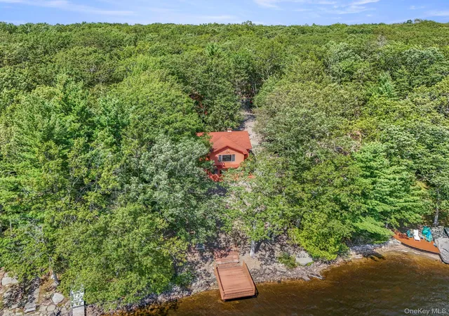 Photo 3 of Single family home for sale at 194 Canal Rd, Wurtsboro, NY 12790 | MLS# 995182 | Listing updated on 2026-09-02