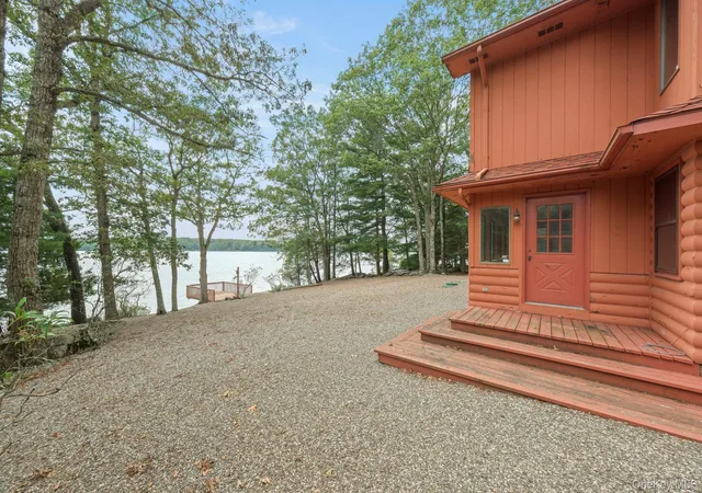 Photo 4 of Single family home for sale at 194 Canal Rd, Wurtsboro, NY 12790 | MLS# 995182 | Listing updated on 2026-09-02