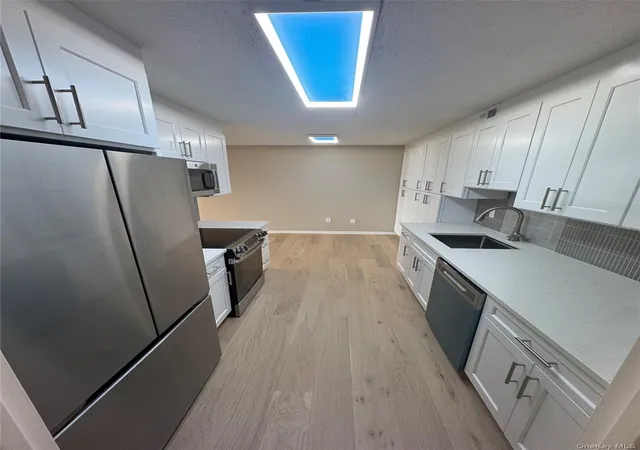 Photo 4 of Condo for sale at 500 High Point Dr #506, Hartsdale, NY 10530 | MLS# 995184 | Listing updated on 2026-06-23