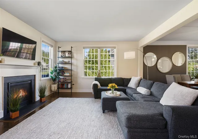 Photo 2 of Single family home for sale at 13 Deforest Dr, Cortlandt, NY 10567 | MLS# 995249 | Listing updated on 2026-09-18