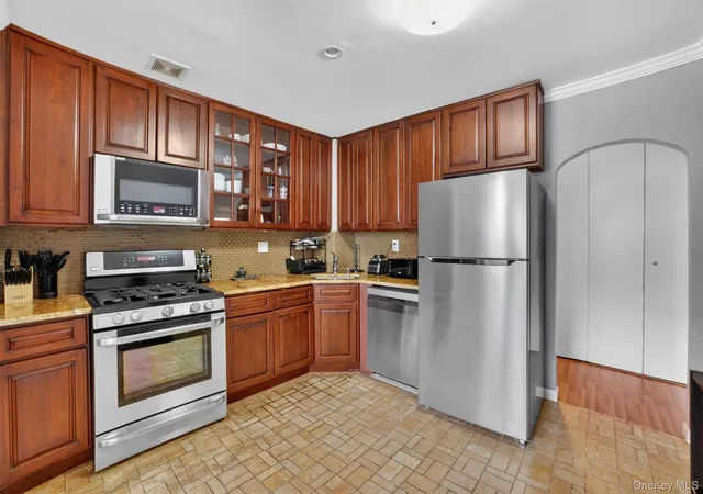 4th image of 1 Lakeview Dr #2N, Peekskill, NY 10566 | MLS# 995270