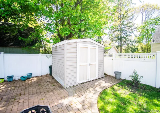 43rd image of 1360 Beulah Ct, Hempstead, NY 11510 | MLS# 995281