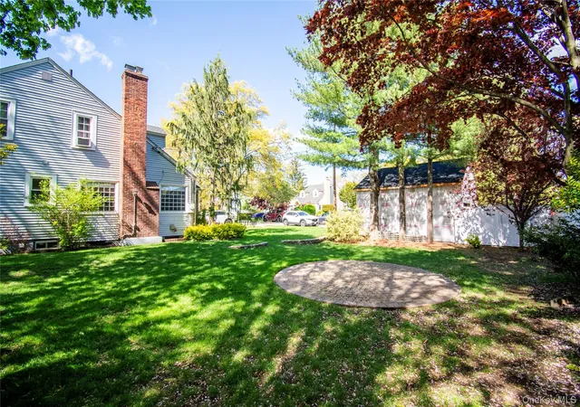 5th image of 1360 Beulah Ct, Hempstead, NY 11510 | MLS# 995281