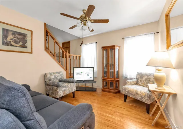 4th image of 1026 N 2Nd St, New Hyde Park, NY 11040 | MLS# 995324