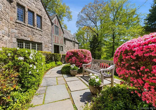 5th image of 16 Aka 20 Essex Pl, Yonkers, NY 10708 | MLS# 995330