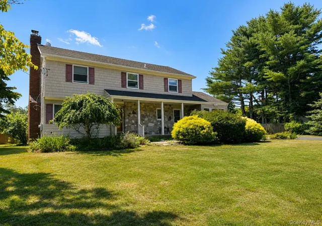 1st image of 6 Roberts Ln, Brookhaven, NY 11940 | MLS# 995336