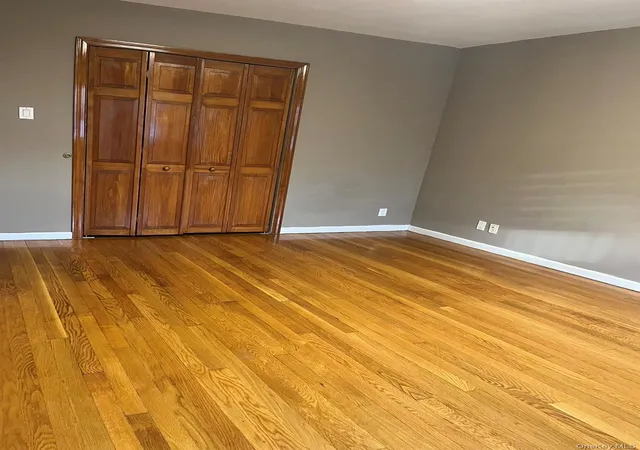 4th image of 5314 194Th St, Fresh Meadows, NY 11365 | MLS# 995365