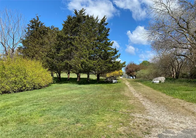 2nd image of 100 Sound Dr, Greenport, NY 11944 | MLS# 995366