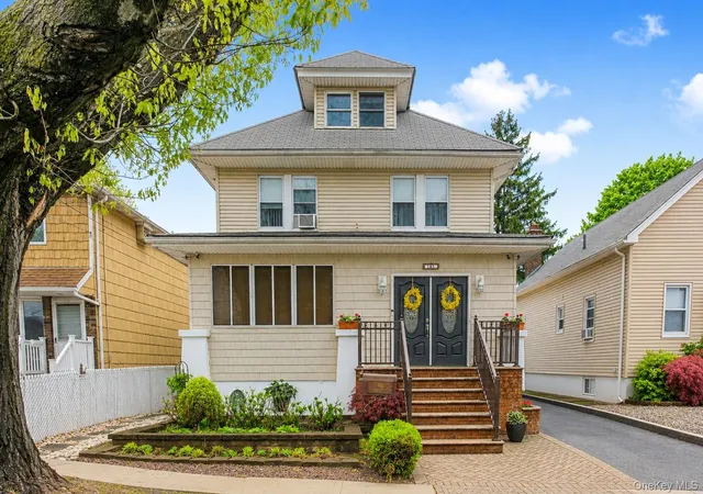 1st image of 109 Adams Ave, Staten Island, NY 10306 | MLS# 995376