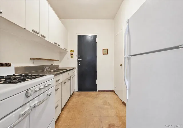 4th image of 3 Fordham Hill Oval #1F, New York, NY 10468 | MLS# 995386