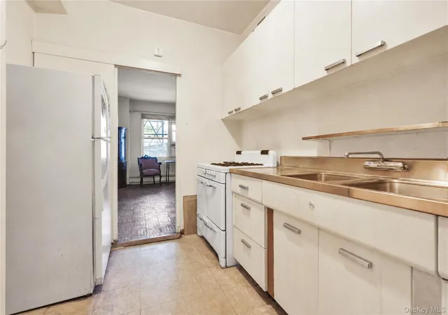 5th image of 3 Fordham Hill Oval #1F, New York, NY 10468 | MLS# 995386