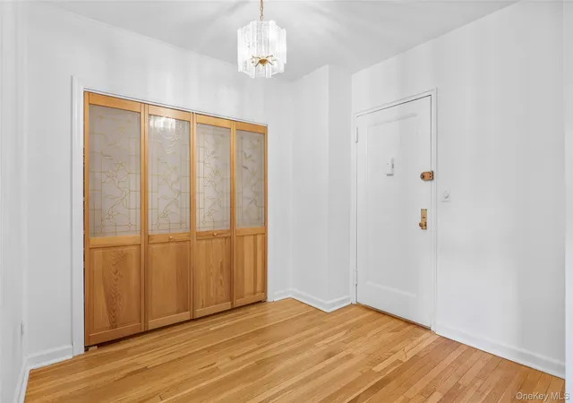 Homes for sale in White Plains, NY | 101 Old Mamaroneck Rd #1B1B, White Plains, NY 10605 | MLS# 995410
