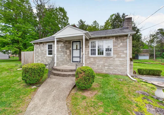4th image of 17 Holt Rd, Hyde Park, NY 12538 | MLS# 995448