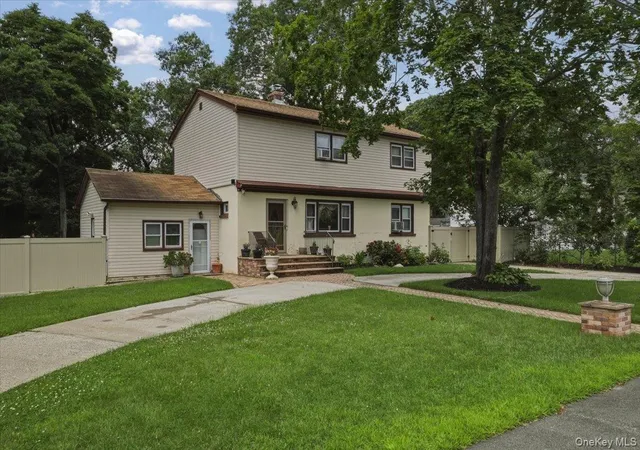 Photo 1 of Sale Pending at 485 Lockwood Dr, Brookhaven, NY 11967 | MLS# 995480 | Listing updated on 2026-08-26