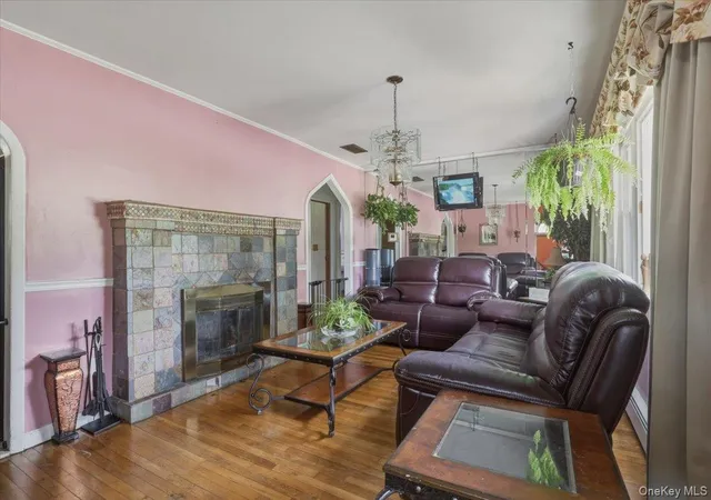 Photo 3 of Sale Pending at 485 Lockwood Dr, Brookhaven, NY 11967 | MLS# 995480 | Listing updated on 2026-08-26