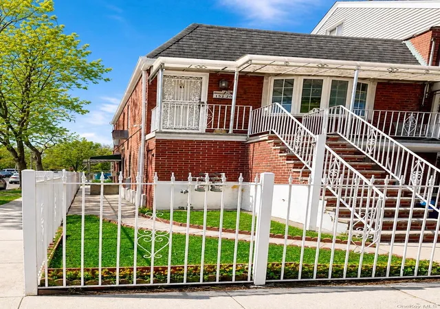 Photo 3 of Sale Pending at 152 20 Peck Ave, New York, NY 11355 | MLS# 995493 | Listing updated on 2026-07-29