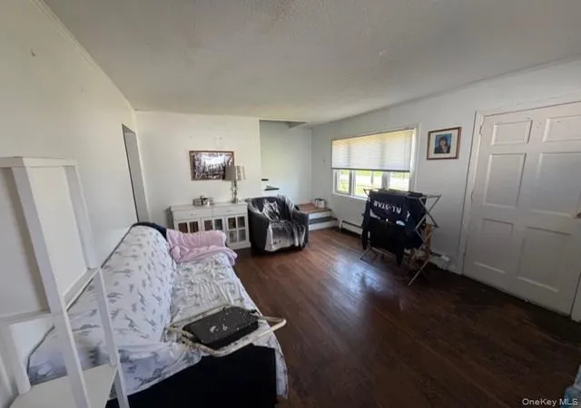 4th image of 10 Ivy Pl, Valley Stream, NY 11581 | MLS# 995507