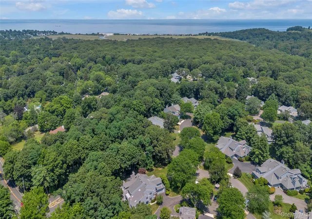 34th image of 6 Gerriet Ct, Huntington, NY 11768 | MLS# 995521