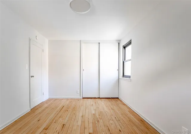 4th image of 9 Terrace Cir #2C, Great Neck, NY 11021 | MLS# 995529