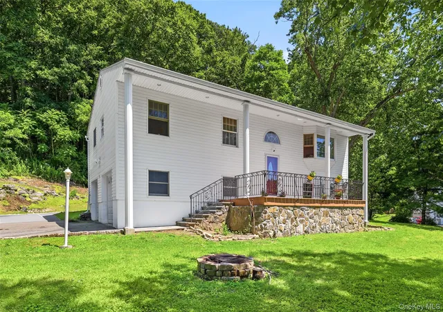 Homes for sale in Yorktown, NY | 3888 Fawn Ct, Yorktown, NY 10588 | MLS# 995539