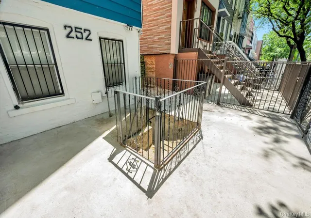 3rd image of 252 Woodbine St, Brooklyn, NY 11221 | MLS# 995548