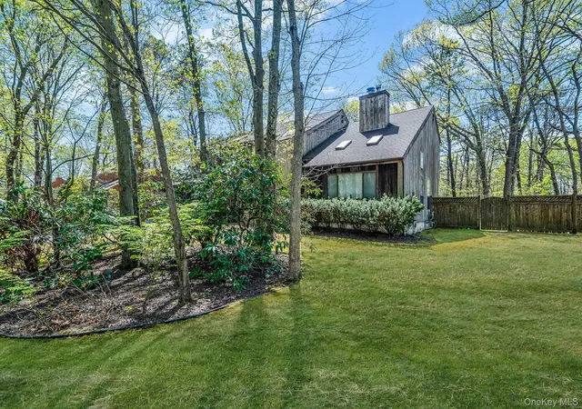 3rd image of 10 Lily Dr, South Setauket, NY 11720 | MLS# 995561